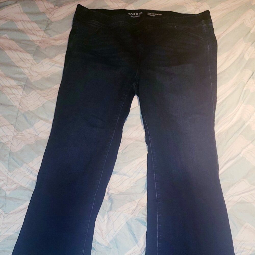 Torrid Super Soft Lean Jean in Women's Size 2 Short